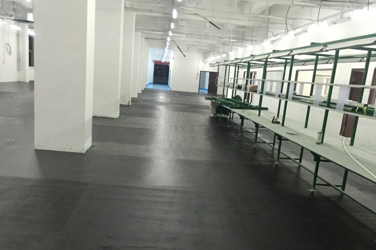 地坪漆廠家滄晟:環氧防靜電地坪怎樣做好地面處理？