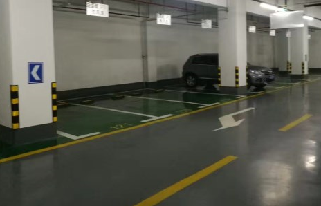 環(huán)氧地坪漆的面漆施工后會不會自然流平？