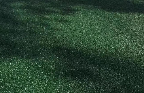 透水地坪為什么會(huì)出現(xiàn)泛堿現(xiàn)象？要怎么處理？